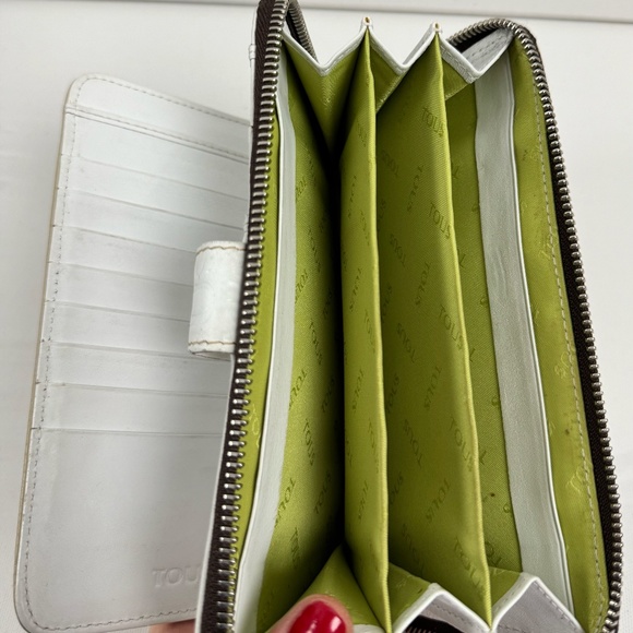 Authentic Pre-Owned Tous Leather Urbana Logo Purse / Wallet - Picture 5 of 5